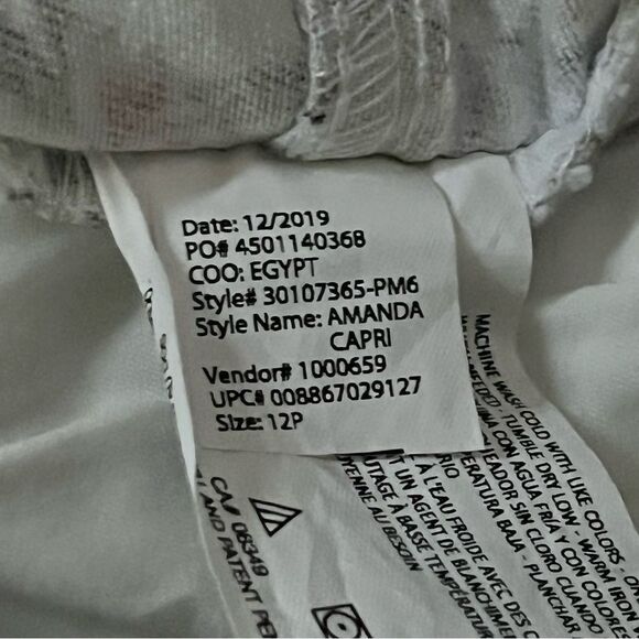 Gloria Vanderbilt Amanda Cropped Floral Jeans Size 12 Petite - Picture 6 of 7